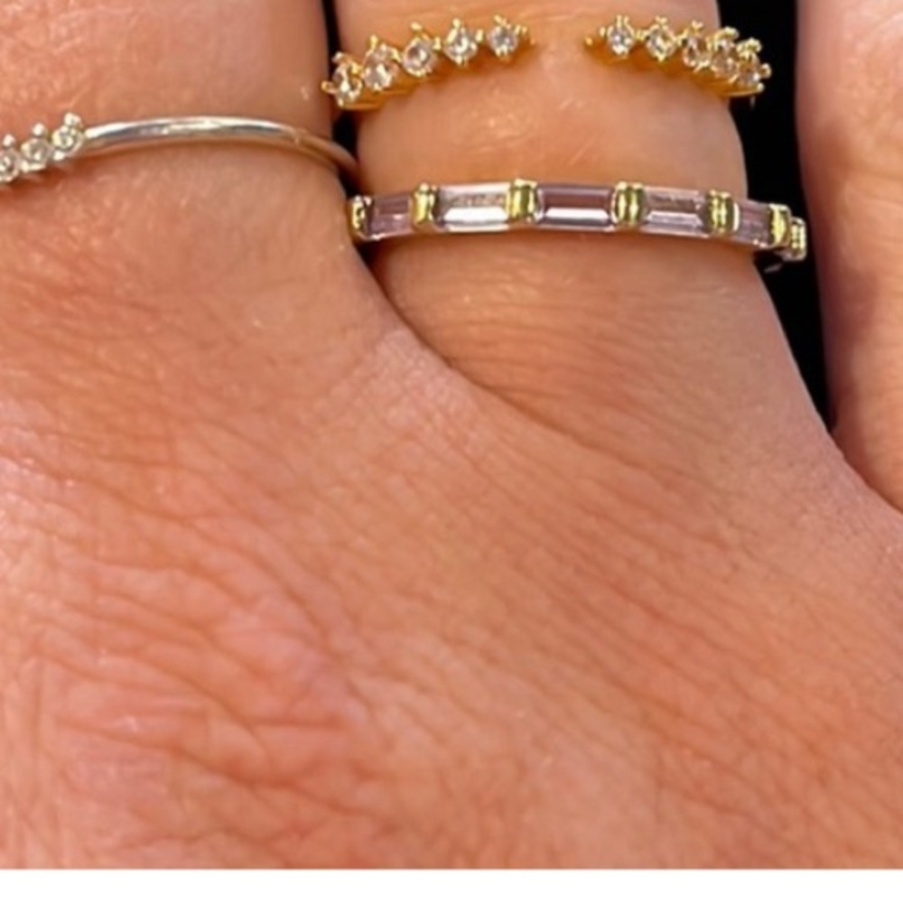 18k Gold filled horizontal stone Ring  size 7